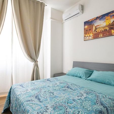 Studio 24 - Holiday & Business Apartment Bologna Buitenkant foto