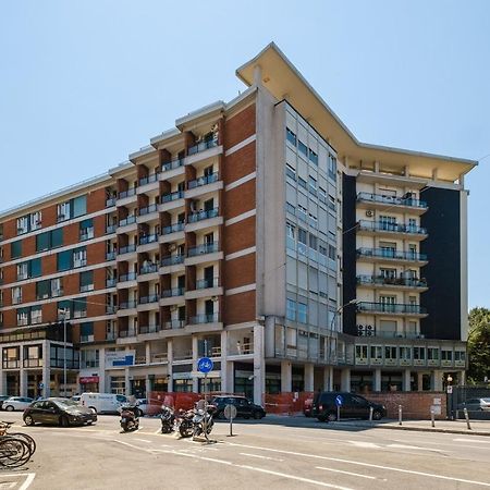 Studio 24 - Holiday & Business Apartment Bologna Buitenkant foto