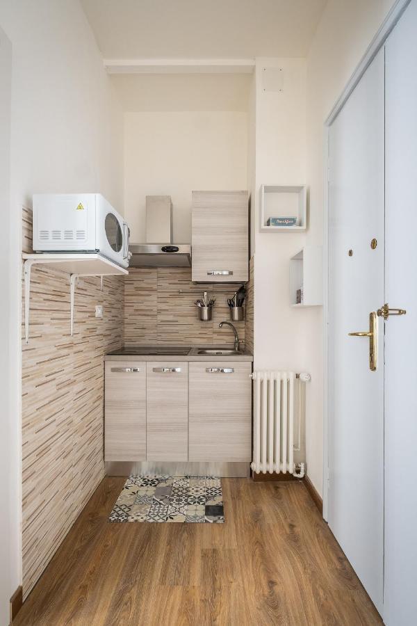 Studio 24 - Holiday & Business Apartment Bologna Buitenkant foto