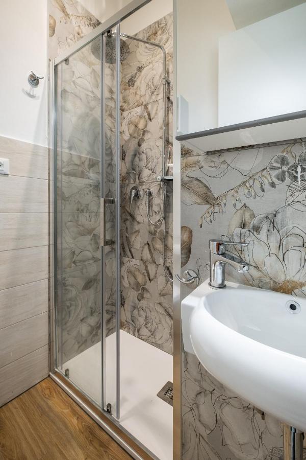 Studio 24 - Holiday & Business Apartment Bologna Buitenkant foto