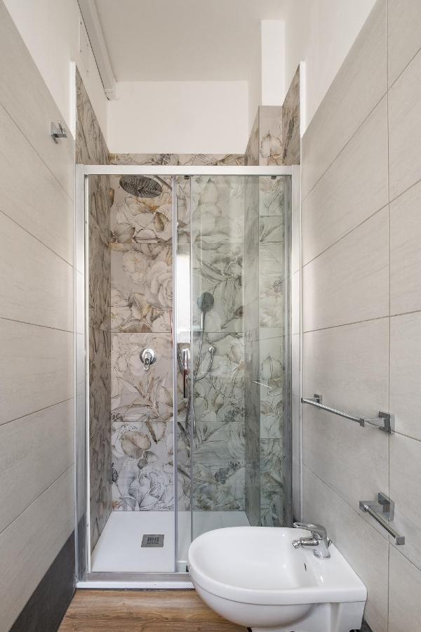 Studio 24 - Holiday & Business Apartment Bologna Buitenkant foto